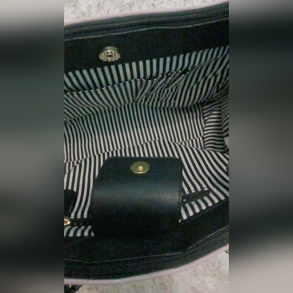 Purse - Picture 4 of 7
